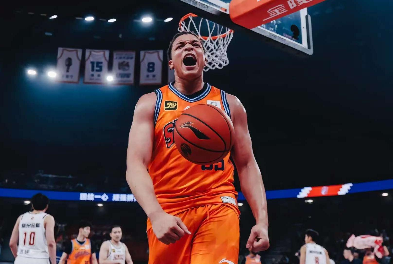 赛地聚焦:CBA季后赛窗口期热度飙升,达拉斯独行侠扳平良机,更衣室稳定,心理建设被强调 赛地聚焦:CBA季后赛窗口期热度飙升,达拉斯独行侠扳平良机,更衣室稳定,心理建设被强调